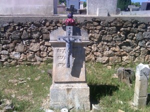 French-country-cemetary-cross-3